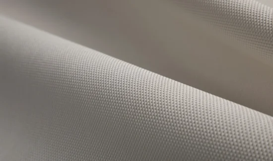 Nahaufnahme einer strukturierten weißen Stoffoberfläche